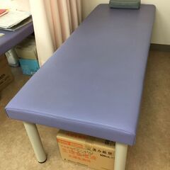 診療ベッド