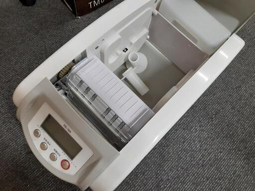 自動おしぼり機　ウェットタオルディスペンサー