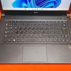◇NEC 超軽量ノート◇わずか795g◇かばんに入れてね◇その