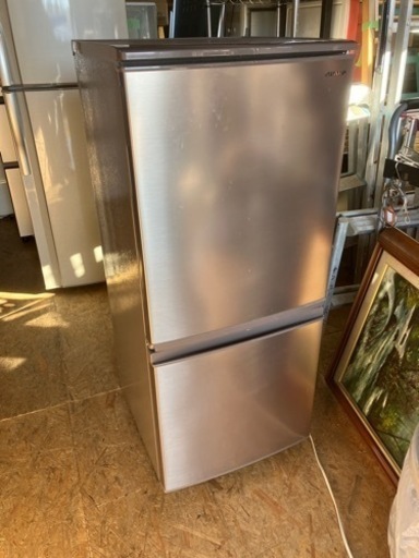 市内配送無料！  シャープ 2ドア冷凍冷蔵庫 どっちもドア 下段冷凍庫
