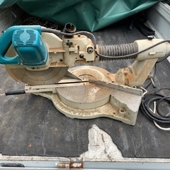 makita/マキタ３０５mm １２型スライドマルノコ　　LS1211