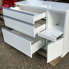 （取引決定）市内配送無料！  ニトリ キッチンカウンター レンジ台 食器棚