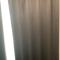 【美品】一級遮光黒カーテン（幅100cm丈178cm）