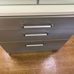 ⑥ リサイクルショップスターズ城西店 食器棚 収納 カップ シルバー