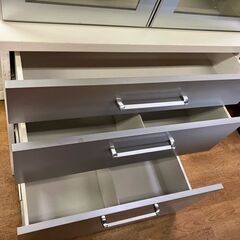 ⑥ リサイクルショップスターズ城西店 食器棚 収納 カップ シルバー