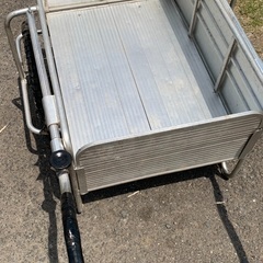 オールアルミ製折り畳みリヤカー！超軽量