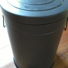フット式ゴミ箱　　３６リットル缶