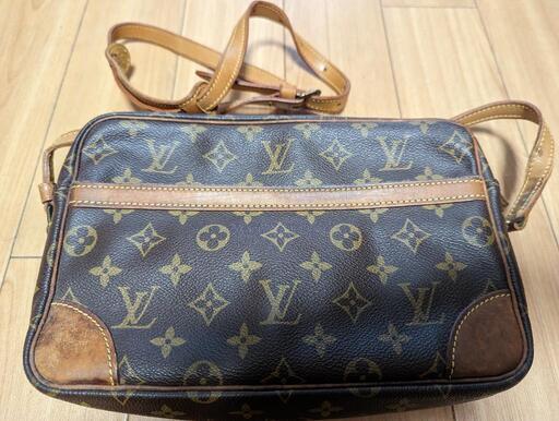 LOUIS VUITTON（ルイヴィトン）ショルダーバッグ