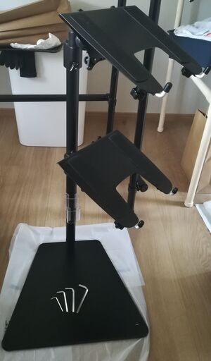 モニタアームとノートPC用トレー【あと数日で廃棄します】