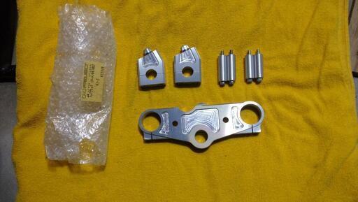 【画像追加しました】YAMAHA R1-Z トップブリッジ 新品