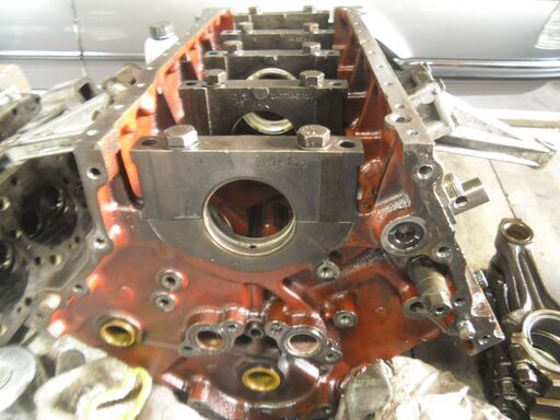 メルセデス―ベンツ―600リムジン用エンジンブロツク