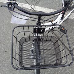 ELEANOR 26インチ ６速 白黒 軽快車 (193)