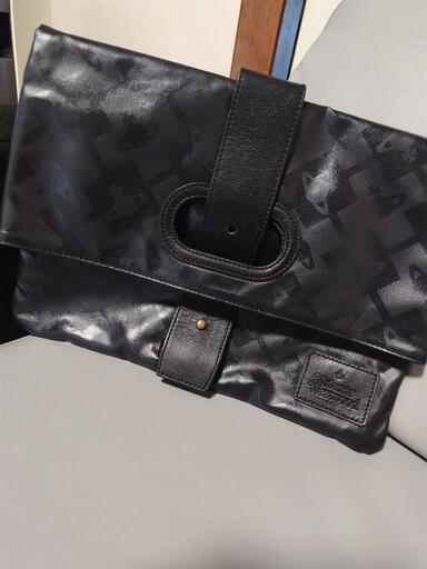 良品!!Vivienne Westwoodクラッチバッグ