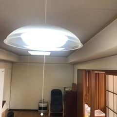 電気　まだまだ灯ります。