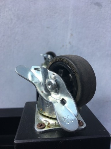 スピーカースタンド