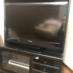 テレビ台付32型テレビ