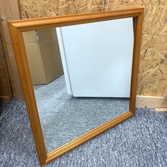 壁掛けミラー　鏡　在庫3セット有り　木製　60cm ×60cm  