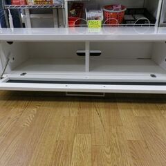 お値下げ！テレビボード 幅174cm 奥行42cm 高さ32cm ガラス扉 引出し付き 木製 エナメル天板 テレビ台 札幌市 西岡店 ② テレビボード 幅174×奥行42×高さ32cm ガラス扉 引出し付き