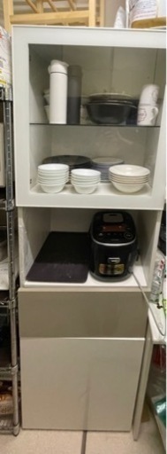 IKEA 食器棚