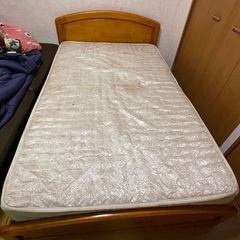 Semi-double Bed with frame