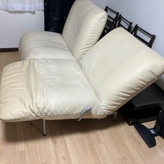 本革張りソファー (幾らなら買いますか？)