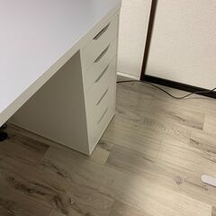 【ネット決済】【IKEA 組み合わせデスク 大きめ】仕事・学習・...