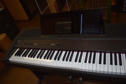 電子ピアノ　ローランド　HP-2000