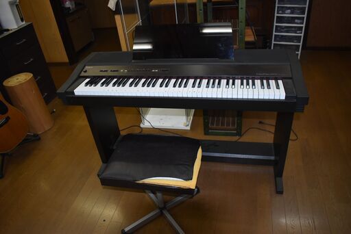 電子ピアノ　ローランド　HP-2000