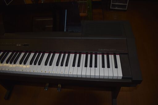 電子ピアノ　ローランド　HP-2000