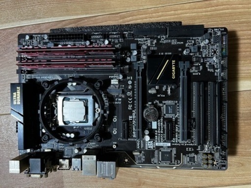 自作PC（メモリ8GBX2、記憶装置SSD500GB、HDD4TB)