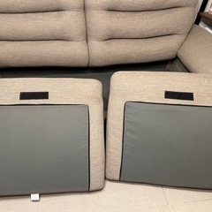 【使用期間1年:状態かなり良いです】3人掛けソファー（元値10万円）