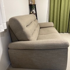 【使用期間1年:状態かなり良いです】3人掛けソファー（元値10万円）