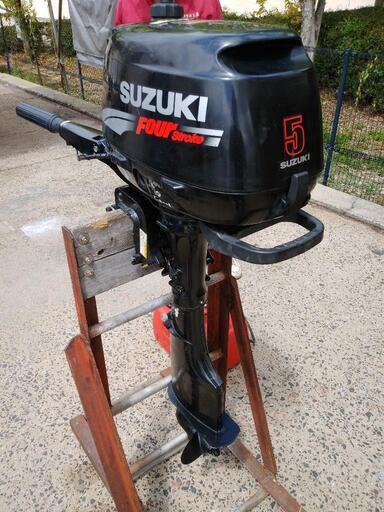 ⚫取引中です⚫ スズキ 4サイクル 船外機 5馬力 おまけ付き