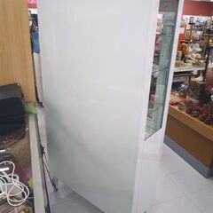 ドクターキャビネット 4段 ガラス板3枚 幅90cm ホワイト 引き出し2杯 コレクションケース 医療棚 ショーケース 飾り棚 薬品棚 ケビント 収納棚 苫小牧西店