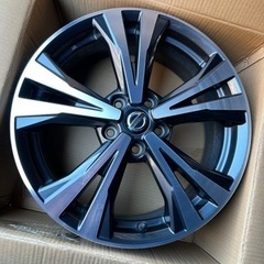 エクストレイルt32純正18インチホイール
