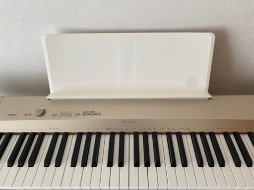 CASIO PX-160 ホワイト 88鍵 電子ピアノ　台・ケース、ペダル付 CASIO Privia PX-160 椅子＆スタンドつき