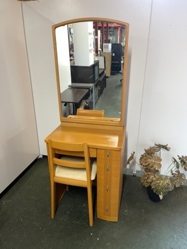 激安‼️ドレッサーコンセントと椅子付き　幅60cm