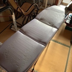 かなり美品　エステ　ベッド　ネイル　チェア　ソファ　椅子