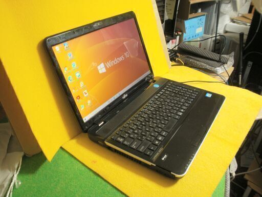 FUJITSUノートパソコン