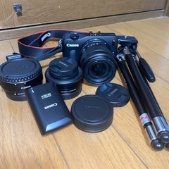 Canon EOS M【EF18-55 IS  EF22 STM...