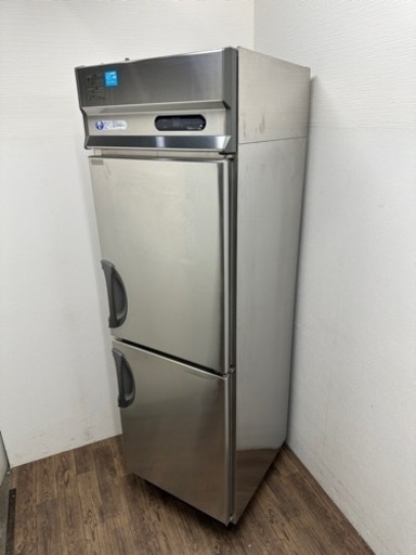 フクシマ　業務用　縦型　2面冷凍冷蔵庫　３６１L　店舗　飲食店　厨房　URN-21PM1