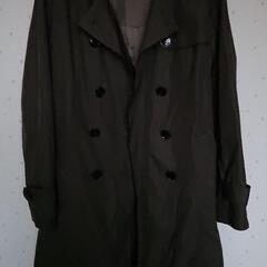 薄手カーキー色のジャケットコート 