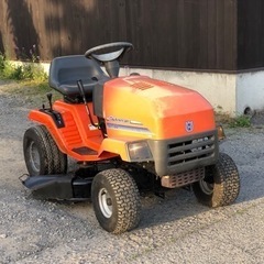 16馬エンジン　ハスクバーナ LT-130　　乗用タイプ　芝刈り機　引き取り限定 16馬エンジン ハスクバーナ LT-130 乗用タイプ 芝刈り機 引き取り限定