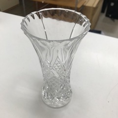 o2304-970 ガラス　花瓶　② 傷、汚れあり