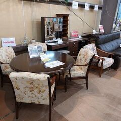 【愛品倶楽部柏店】　カリモク　セパレート３人掛けリビングチェア　和風民芸タイプ