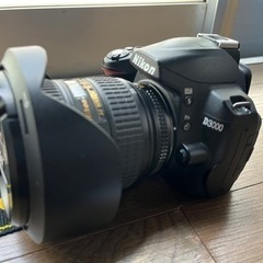美品 ！Nikon D3000+NIKKOR ED F3.5-4.5D 純正HB-23 フード付
