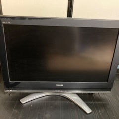 32インチテレビとテレビ台 セットでもらってください。