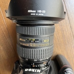 美品 ！Nikon D3000+NIKKOR ED F3.5-4.5D 純正HB-23 フード付 ニコン