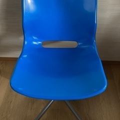 椅子　青　ブルー