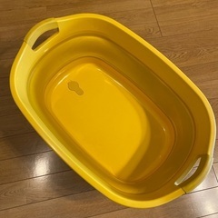 折りたたみ　シリコン製の洗い桶(バケツ) 23.5ℓ